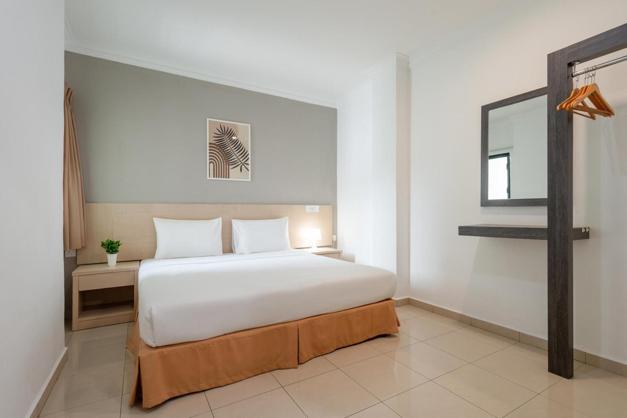 Golden View Serviced Apartments Tanjung Tokong Exterior foto